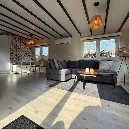 Nieuw Luxe In Bos Met Veel Privacy & Rust! *