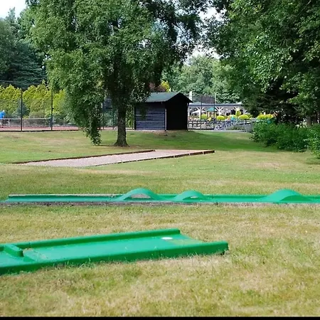 Nieuw Luxe In Bos Met Veel Privacy & Rust!