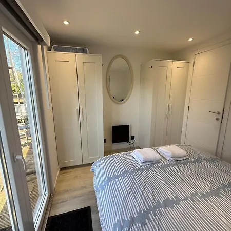 Nieuw Luxe In Bos Met Veel Privacy & Rust! شاليه