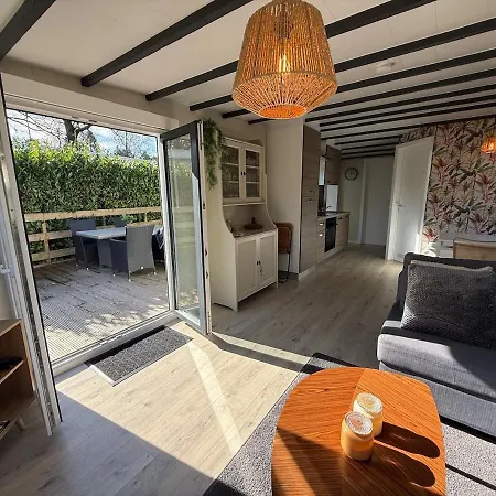 Nieuw Luxe In Bos Met Veel Privacy & Rust! * بارلي ناسو